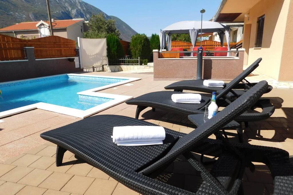 Holiday Home Jass Near Makarska Zagvozd Buitenkant foto